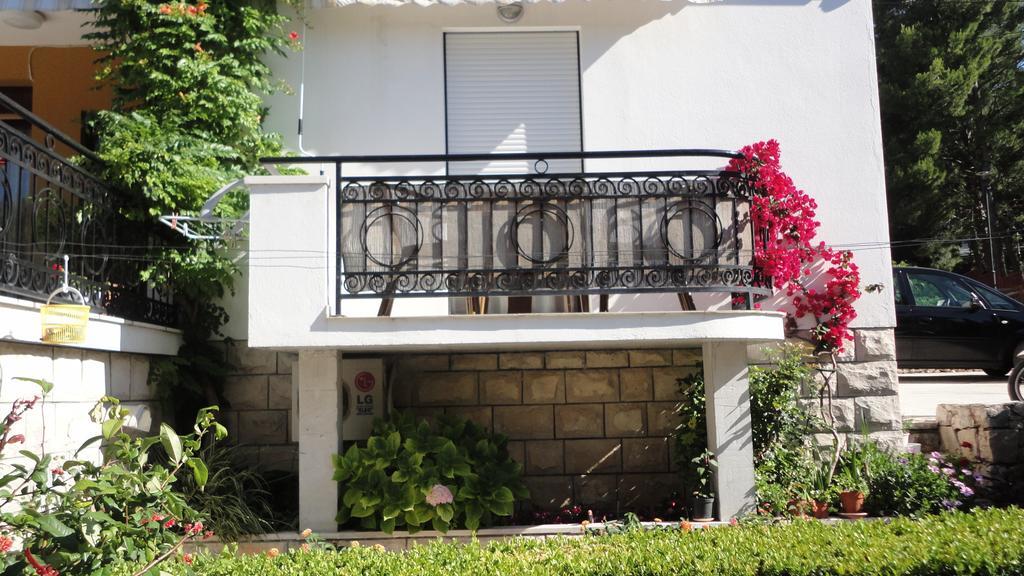 Guesthouse Apartment Bozica Bol Quarto foto